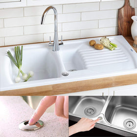 Etoolcity on-counter use demonstrates quick disposal control in busy kitchens.