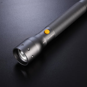 EverBrite flashlight included batteries ensure immediate use without waiting