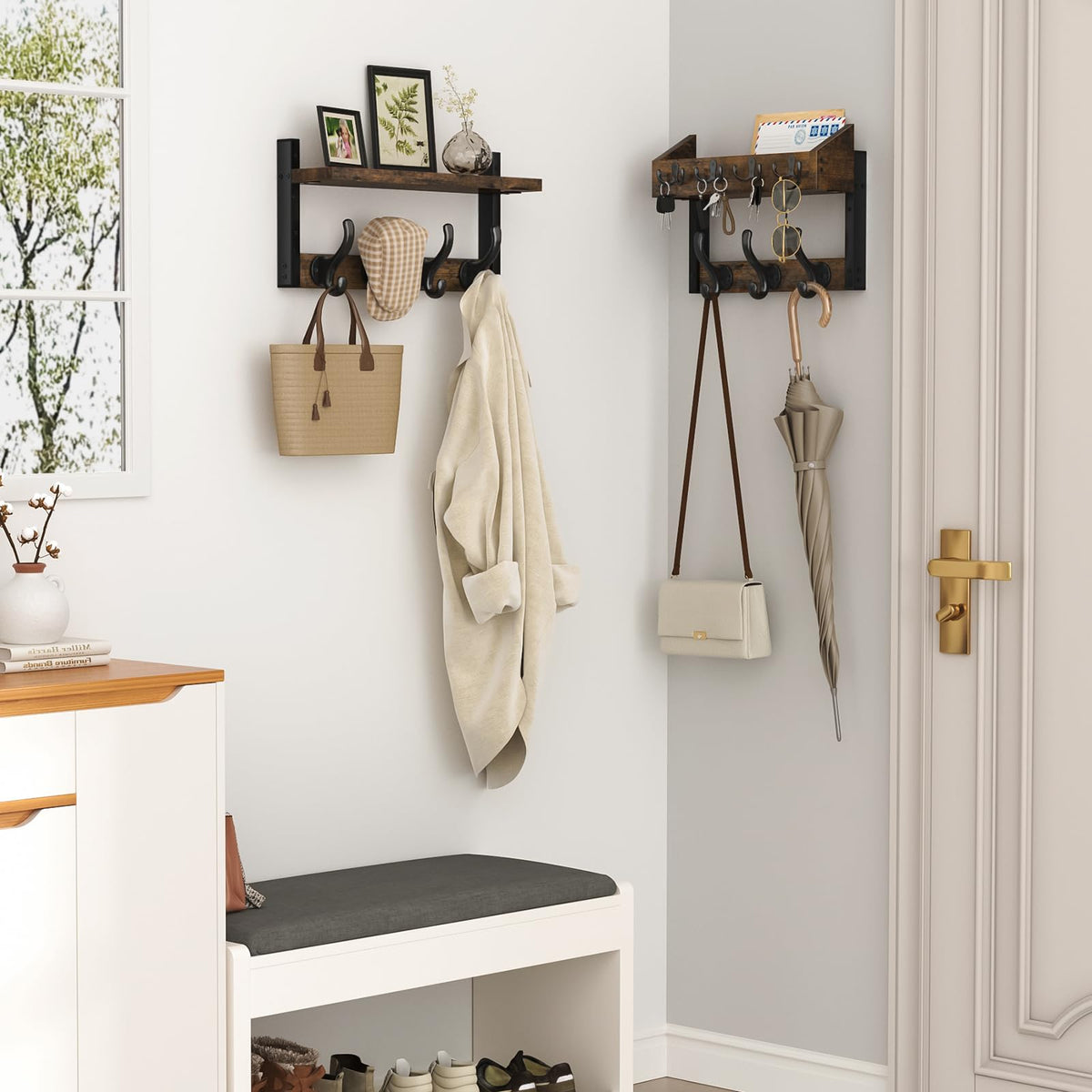 Evermagin 7-coat and 4-key hooks keep jackets and keys accessible.