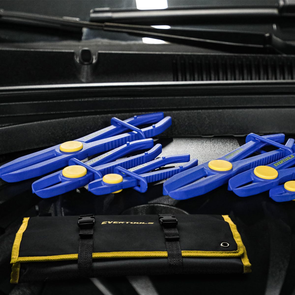 Evertools Oxford tool bag keeps clamps organized on the go