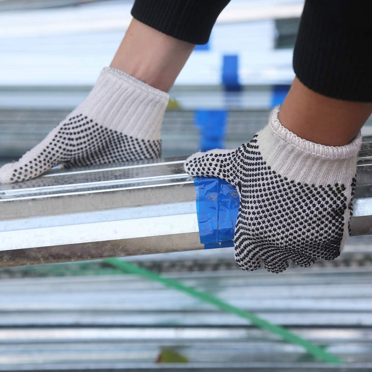 Evridwear seamless high-density gloves with reversible design for long-lasting durability