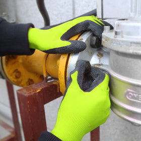 Evridwear safety gloves repel light liquids for cleaner hands.