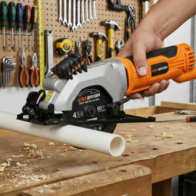 Extbtfor dust pipe and guide ruler for cleaner cuts