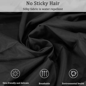 Exttlliy smock pocket detail demonstrating convenient tool storage during work