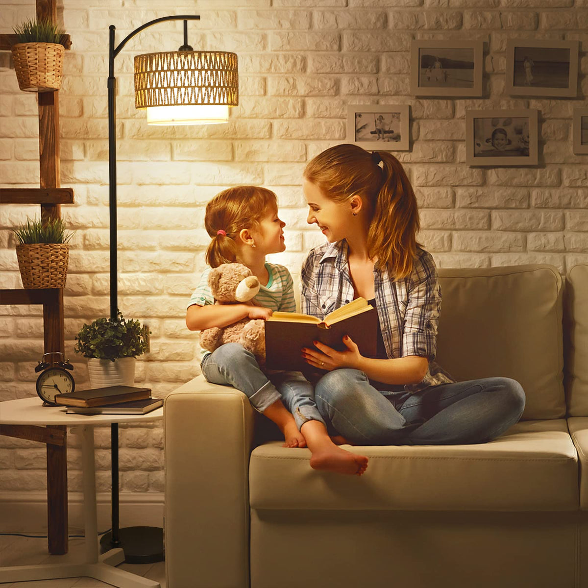 Eyassi Arc Floor Lamp easy assembly without tools