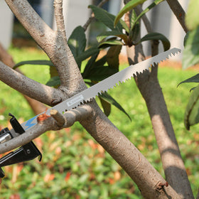 EZARC blade made from chrome-vanadium steel for durability during tough cuts