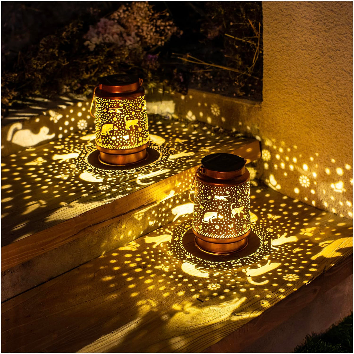 EZTZEN metal decorative cat lantern for a stylish garden touch