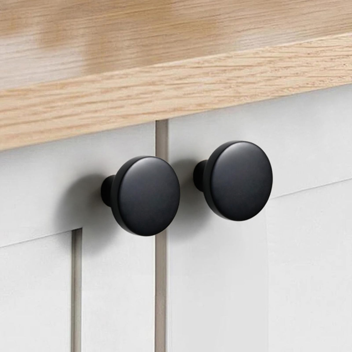 FABERHOM two screw lengths included for easy installation on varied surfaces