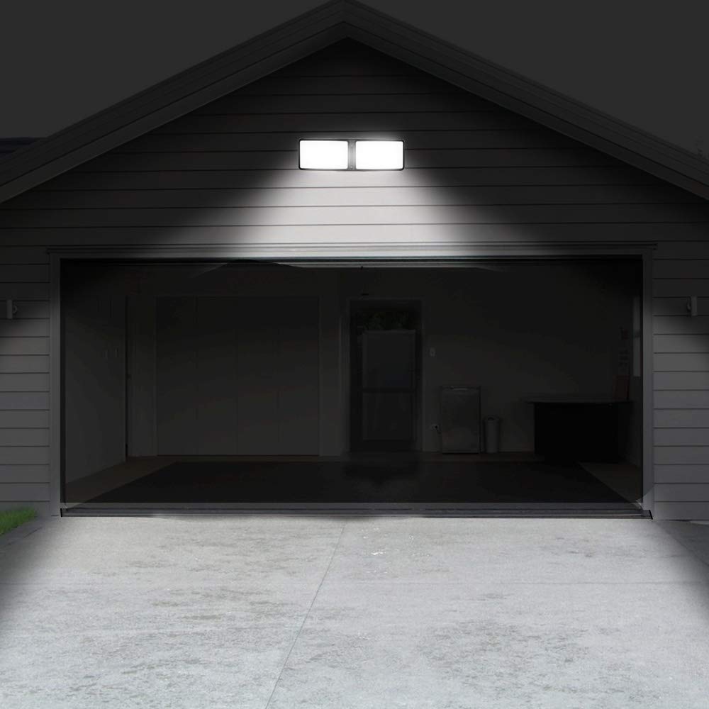 FAGUANGAO built-in light sensor enabling automatic day-night operation.