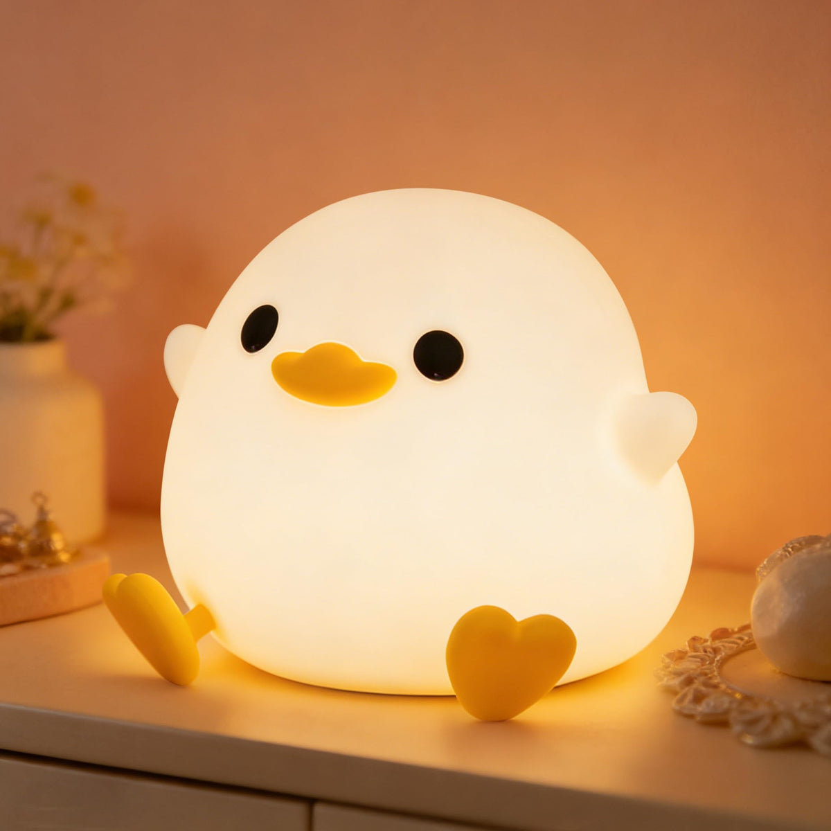 FAMIDUO Duck Night Light squishy body for gentle bedtime comfort.