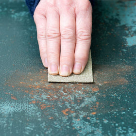 Fandeli wood metal plaster sanding paper supports carpentry and prep work.