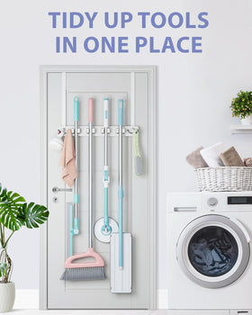 FANGSUN four-slot four-hook organizer showcasing compact hall storage.
