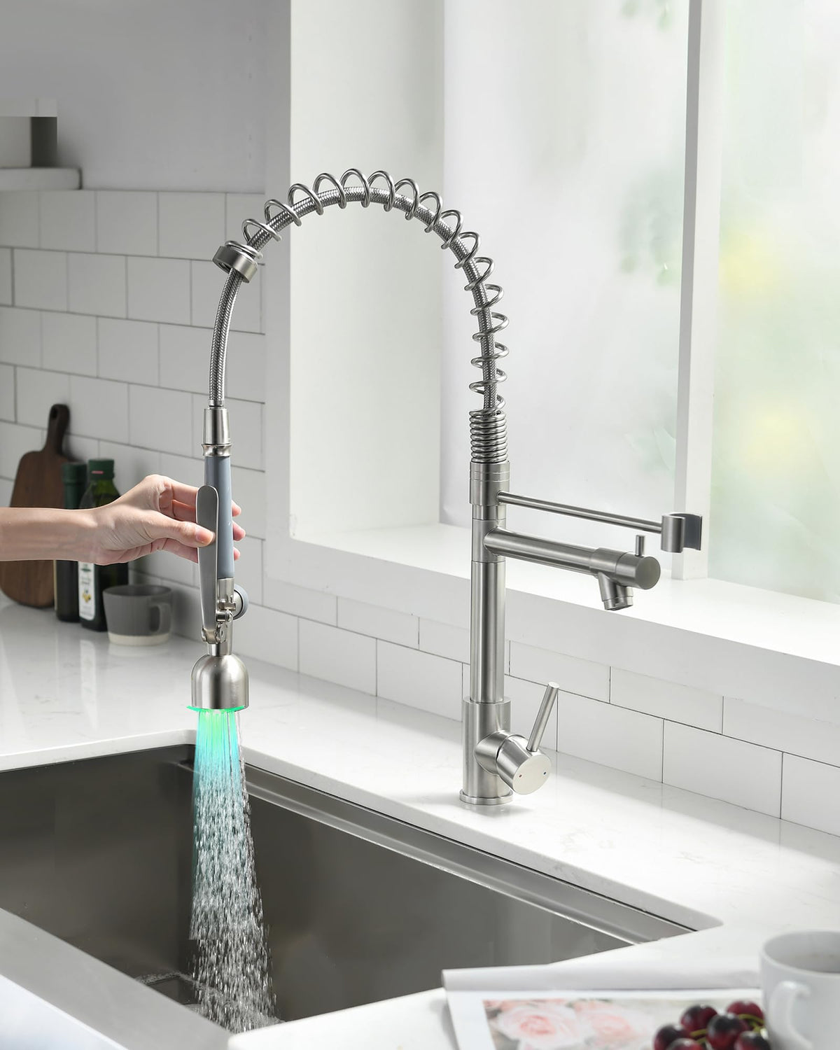 Fapully LED-lit kitchen faucet for modern use and night visibility