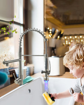 Fapully pre-rinse spout delivers strong spray while conserving water
