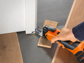 Fein Starlock secure tool-free attachment enables quick blade changes.