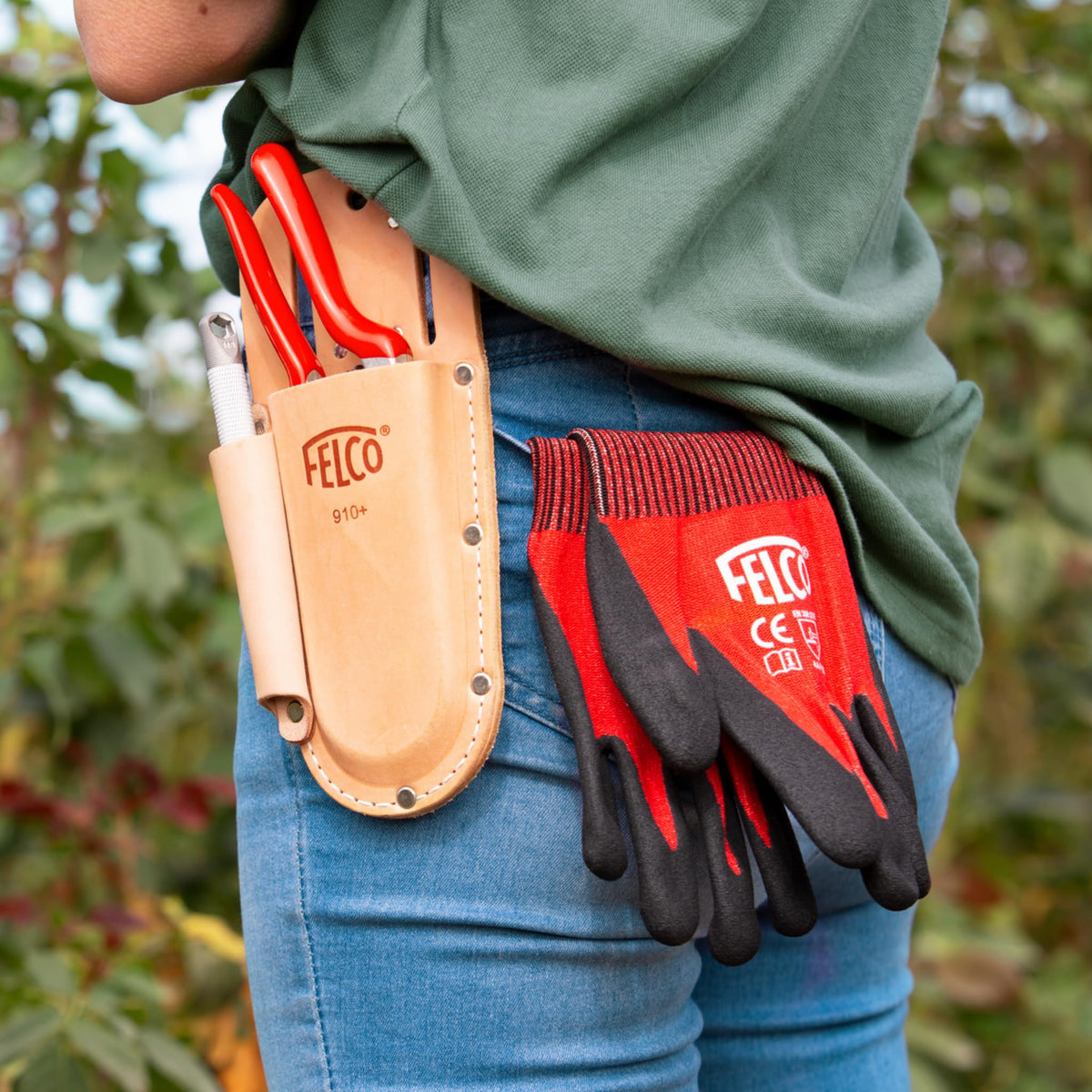 FELCO F910+ leather holster accessory pocket for sharpening stone or marker.