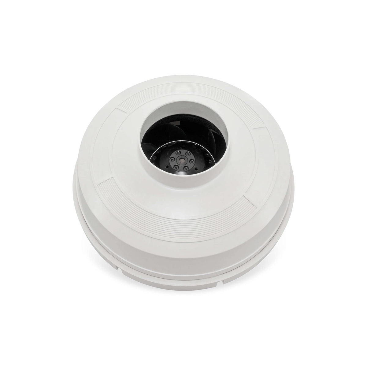 Festa AMG Maverick Radon Fan used in indoor-outdoor environments for versatile ventilation.