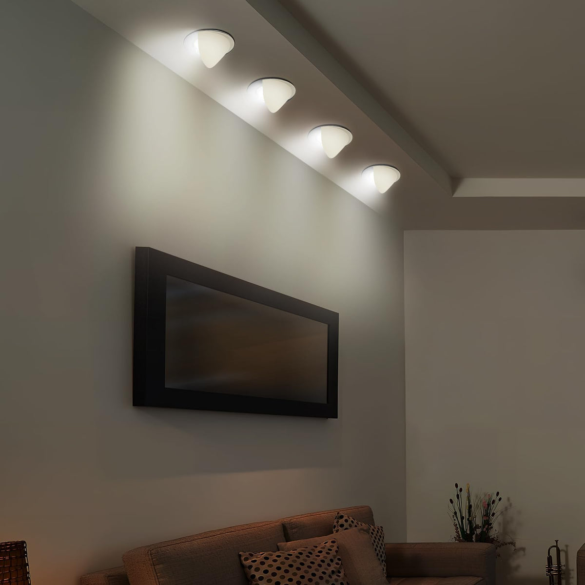 Living room ambience improved with Festerekey half shades