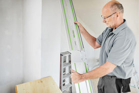 Festool FSV/2 in-use demonstrates straight guide rails in action