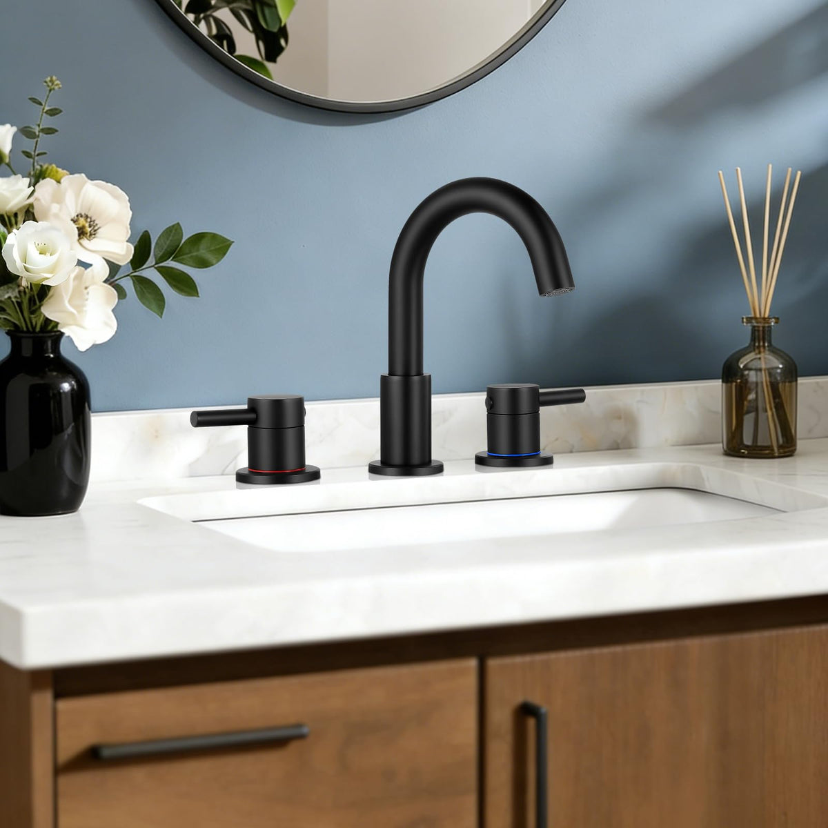 FGKQ three-hole bathroom faucet with quick-connect hoses for fast installation.