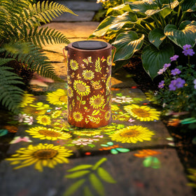 FIALAME Lightweight yet sturdy lanterns suit paths, patios, and balconies