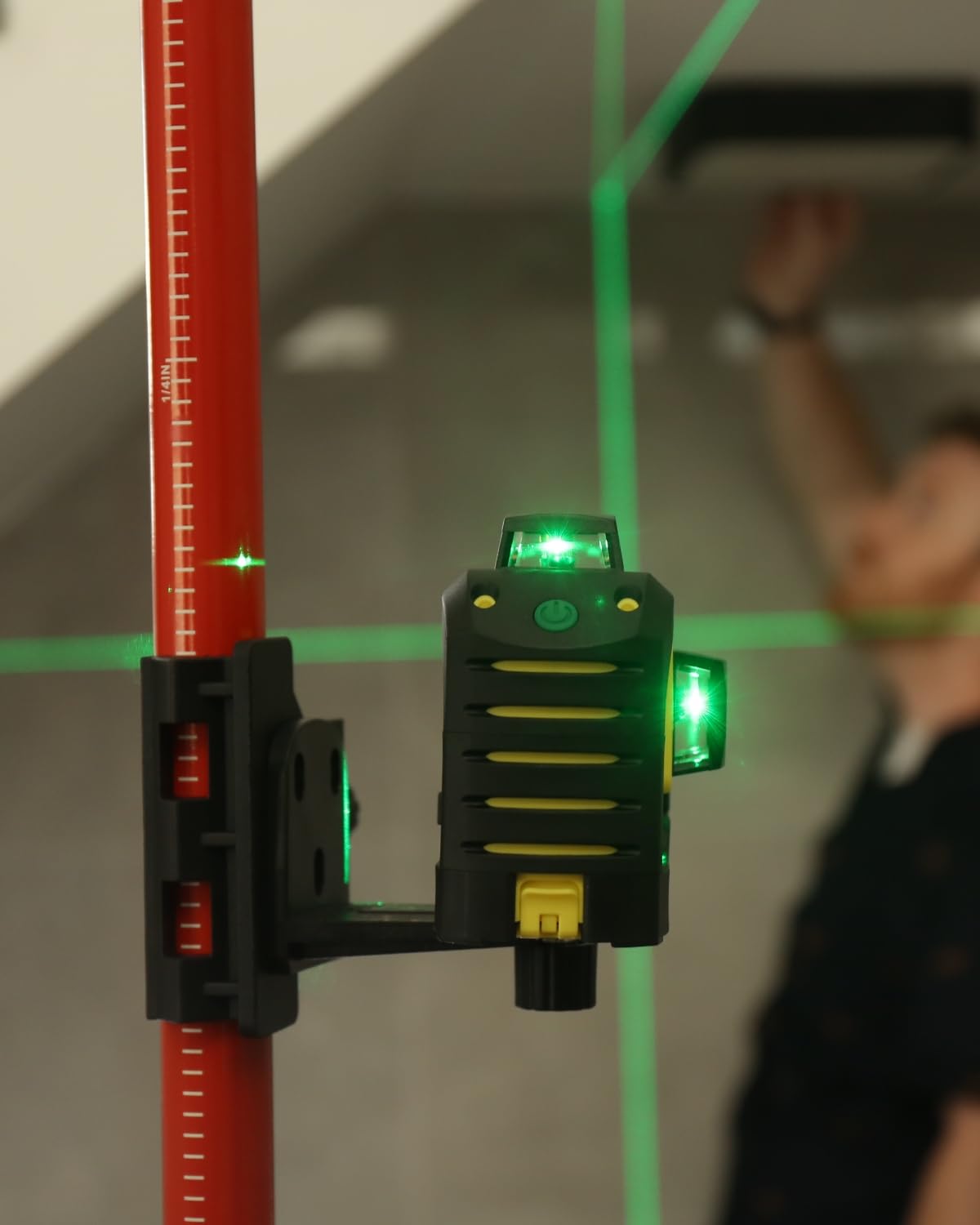 Firecore twist-lock telescoping system speeds setup.