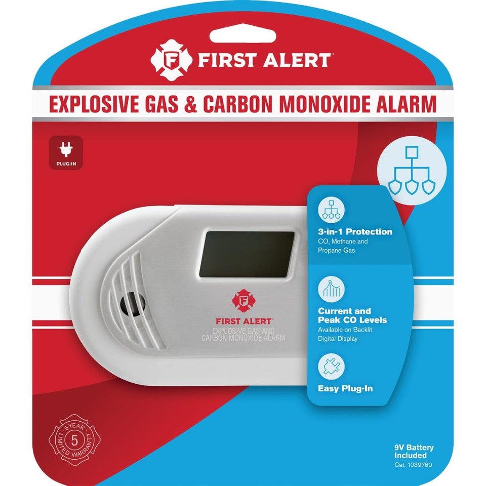 First Alert GCO1CN front view reveals a compact CO and gas alarm for home safety.