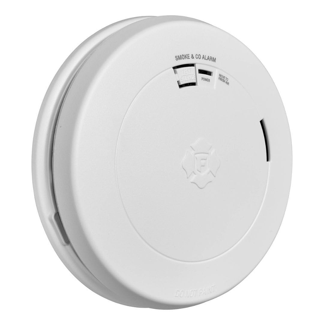 First Alert SMCO210 slim-profile design fits tight spaces while saving wall space
