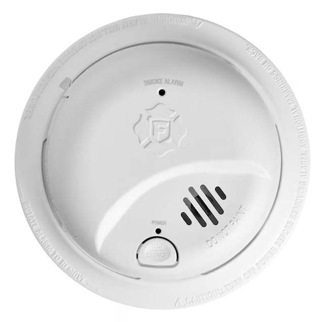 First Alert SMICO105-AC ten-year battery backup ensures continued protection during outages.