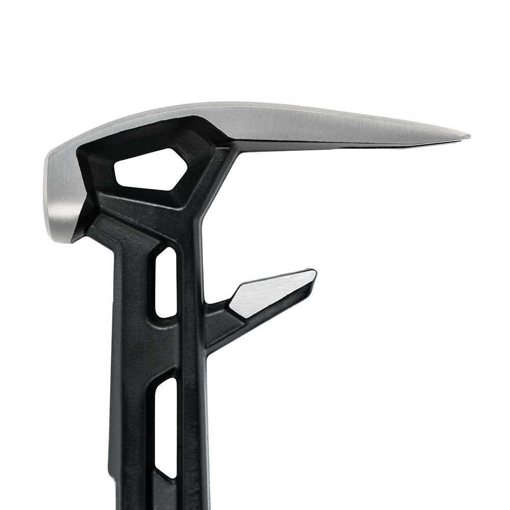 Fiskars IsoCore wrecking bar side profile highlighting long lever design