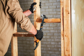 Fiskars IsoCore wrecking bar demo edge for maximum impact control