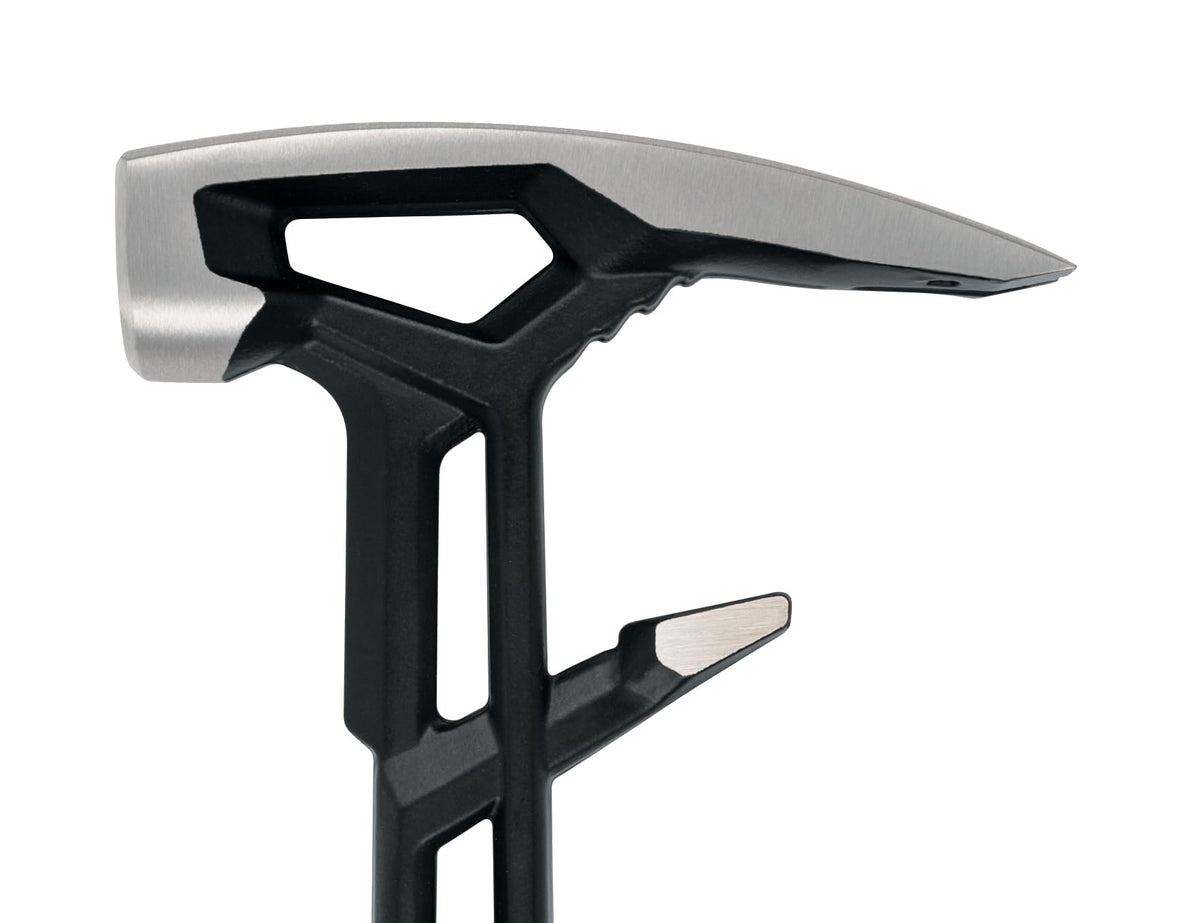 Fiskars IsoCore wrecking bar illustrating shock absorption in action