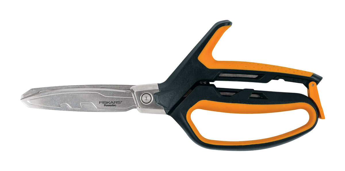 Fiskars PowerArc Easy Action Shears blade close-up showing curved blades for powerful cuts