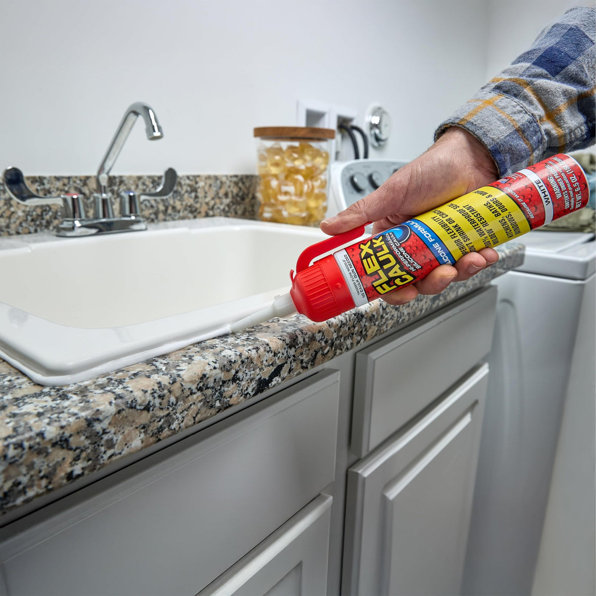 UV and chemical resistant formula protects outdoor joints from sun and weather.