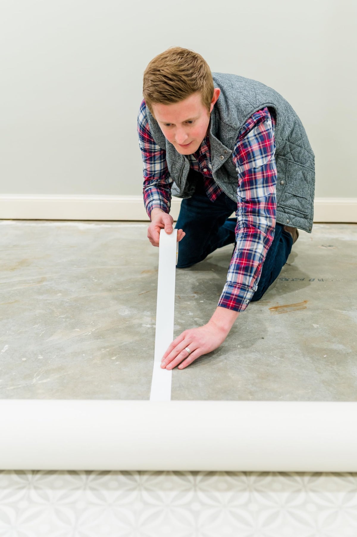 Long-lasting FloorBond adhesion designed to endure decades.
