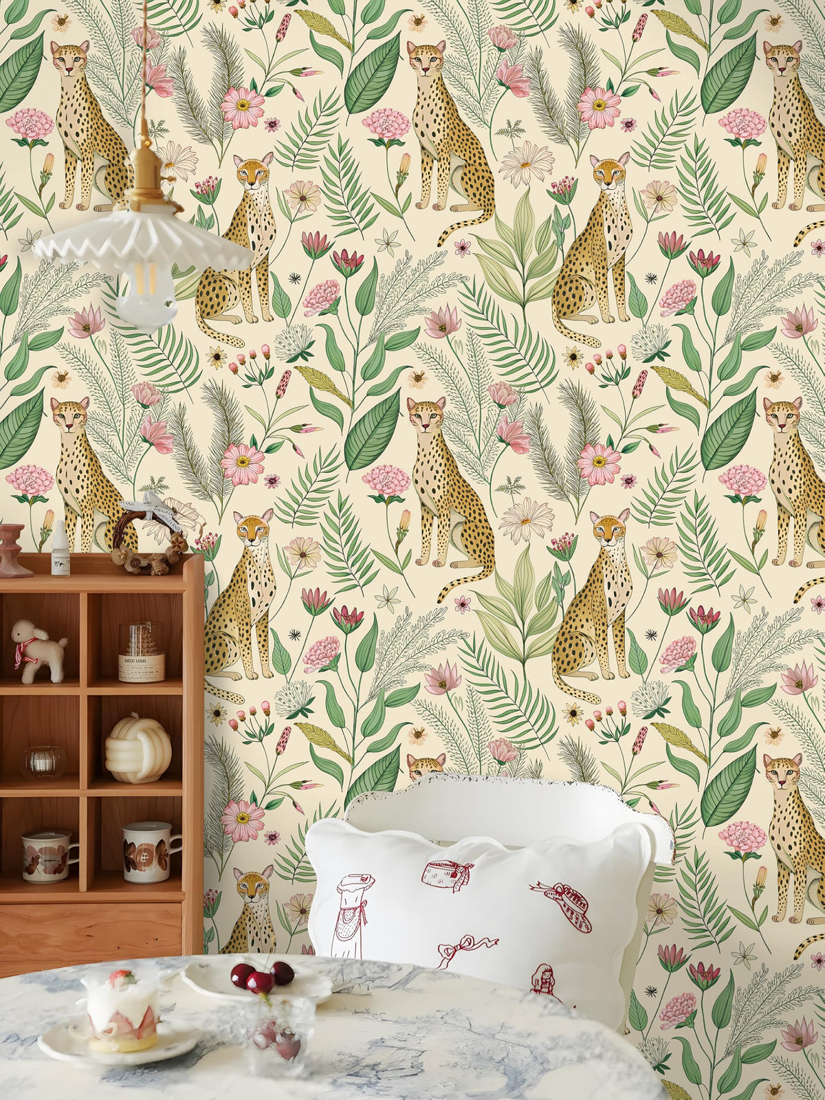 Floralplus leopard jungle wallpaper flowers and leaves brightens spaces