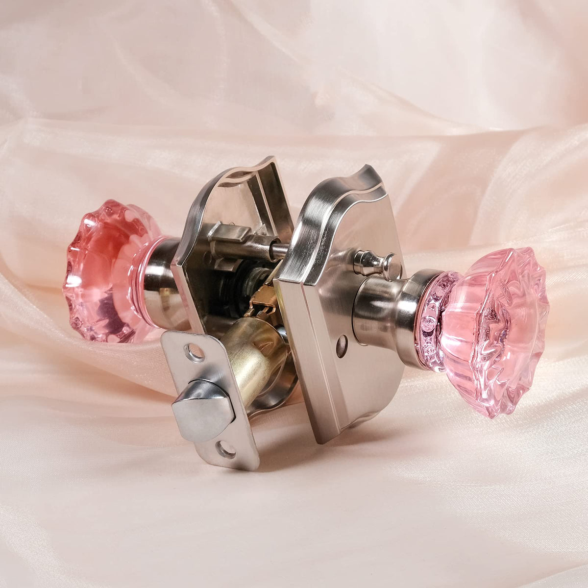 Floresita crystal knob durability test highlights corrosion resistance