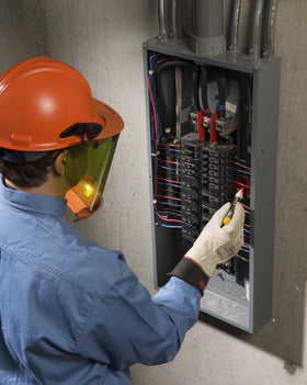 Fluke 2AC alert voltage tester detects 90-1000 V AC across outlets.
