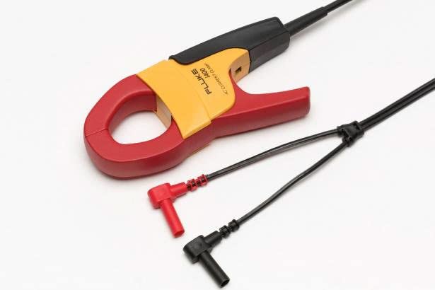 Fluke i400 400 A current clamp measures high currents in live panels