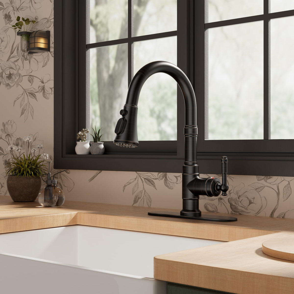 FORIOUS pull-down sprayer faucet enables versatile cleaning in busy kitchens