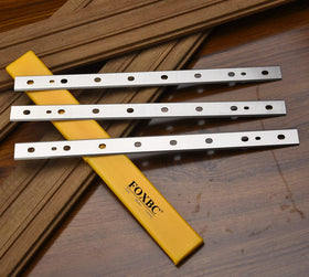 FOXBC DW735X blades, side view highlights reversible cutting edges for extended life