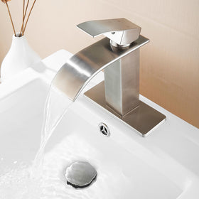 Fransiton modern bathroom style suitable for various spaces.