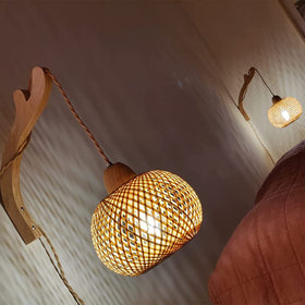 FRIDEKO HOME hemp-rope-cord provides flexible plug-in placement.