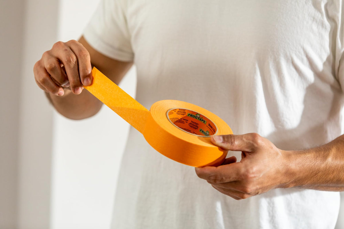 FrogTape ProGrade Orange enables immediate painting thanks to solvent-free adhesive