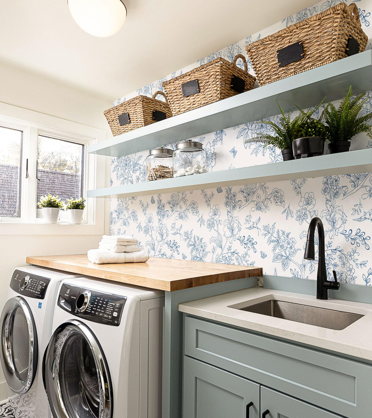 Froluya durable vinyl wallpaper is washable and easy to clean.