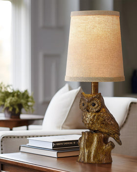 G-SAFAVA decorative lamp doubles as a reading companion.