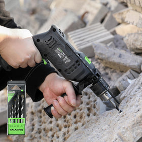 GALAX PRO auxiliary handle improves grip and control.