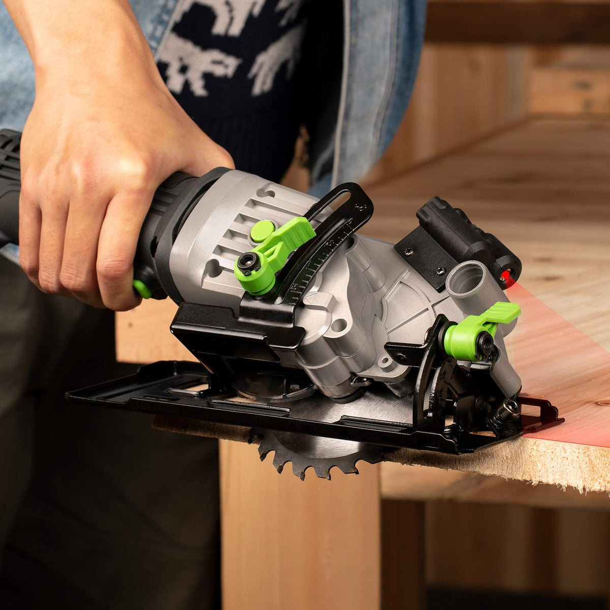 GALAX PRO rip guide included for straight ripping