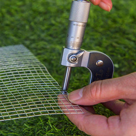Garden Tailor hardware-cloth welded mesh detail for strong fits.