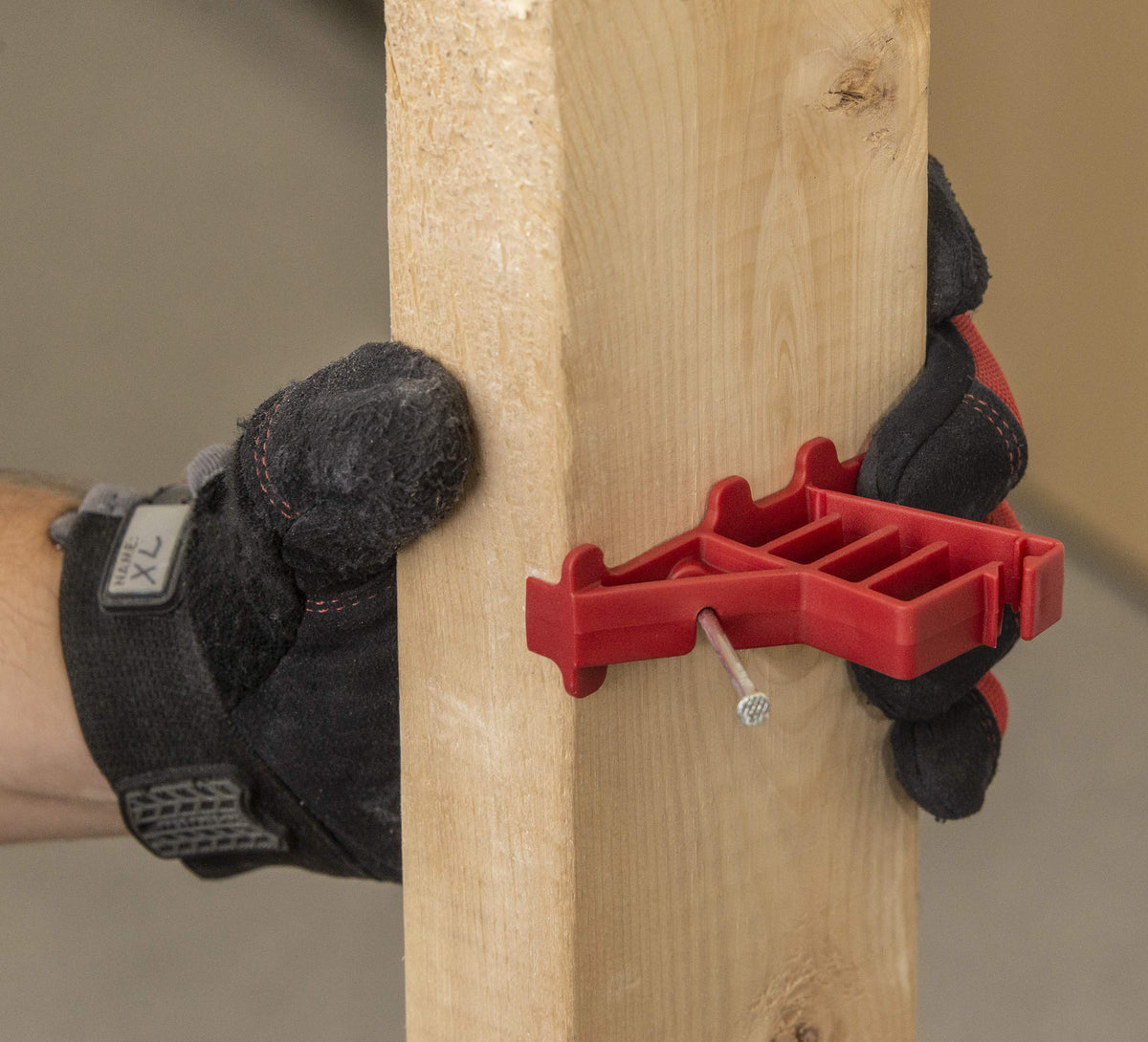 Gardner Bender MCS-100W self-centering tab guides precise staple placement on wood studs